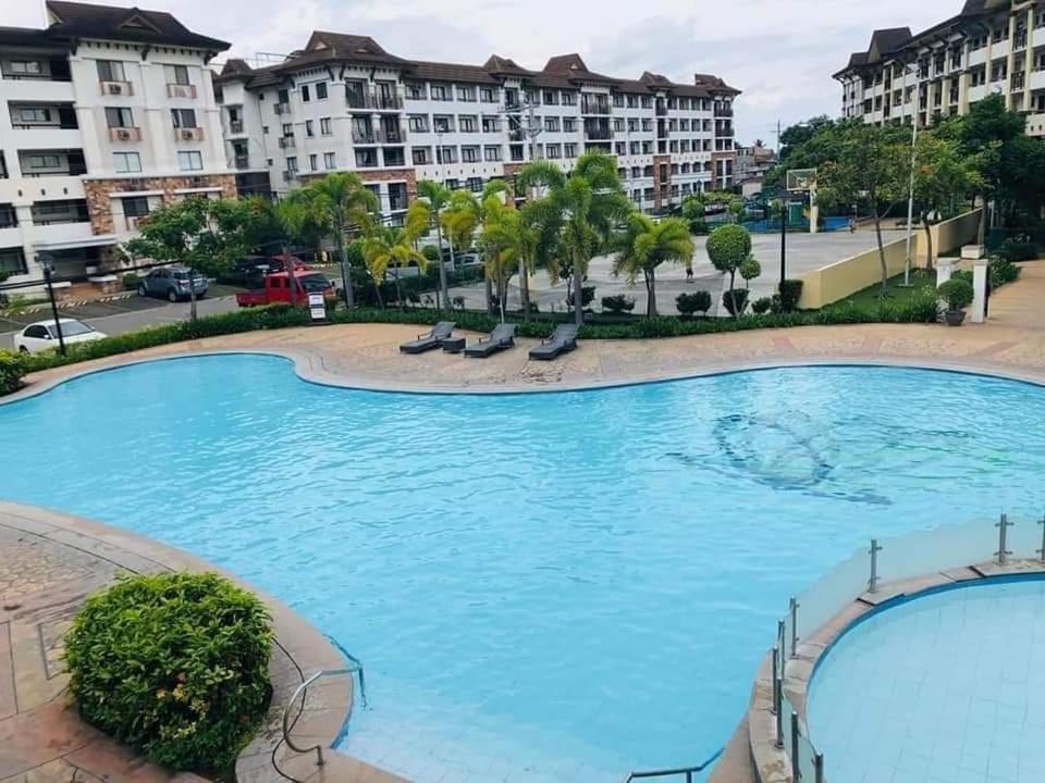 Ri'S One Oasis W Free Pool Back Of Sm City Mall Davao Bagian luar foto