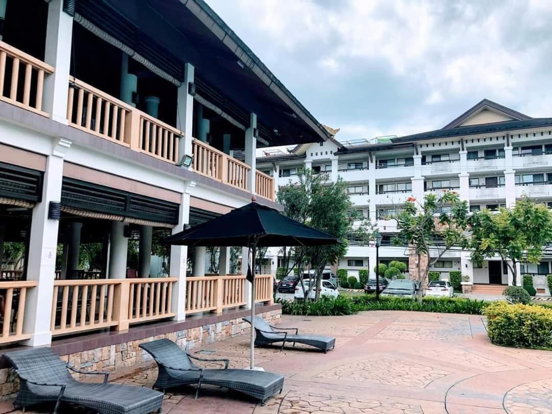 Ri'S One Oasis W Free Pool Back Of Sm City Mall Davao Bagian luar foto