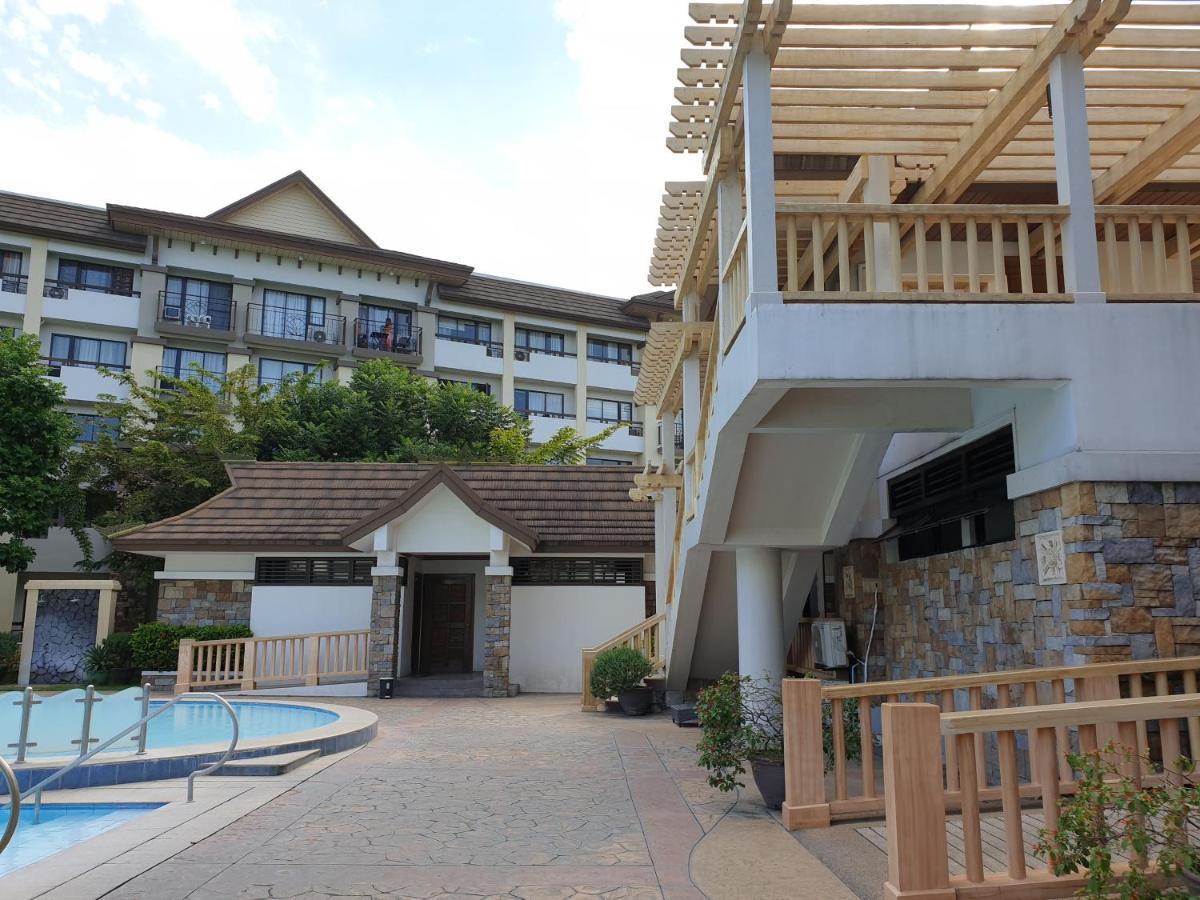 Ri'S One Oasis W Free Pool Back Of Sm City Mall Davao Bagian luar foto